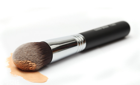 美妝蛋怎么保存 上妝的工具選擇很重要 美妝蛋怎么保存 上妝的工具選擇很重要