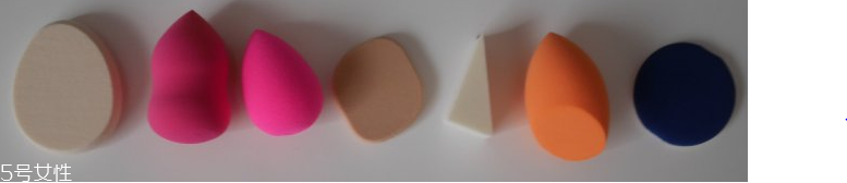 散粉刷什么毛的材質(zhì)好 散粉刷這樣蘸取散粉 散粉刷什么毛的材質(zhì)好 散粉刷這樣蘸取散粉