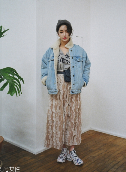 牛仔上衣配什么鞋子？輕松凹出街拍潮范