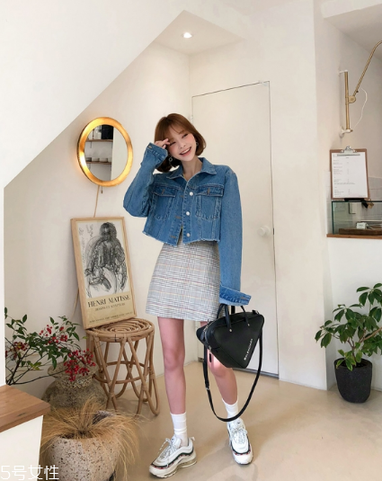 牛仔上衣配什么鞋子？輕松凹出街拍潮范