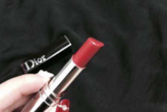 迪奧口紅740是什么顏色？超美深橘南瓜色