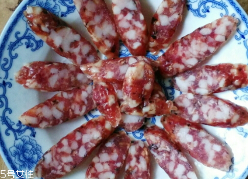 香菇臘腸怎么吃 煎蒸皆宜 香菇臘腸怎么吃 煎蒸皆宜