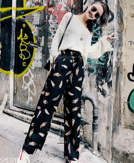 女生怎么穿衣服有氣質(zhì)？這三件單品必不可少