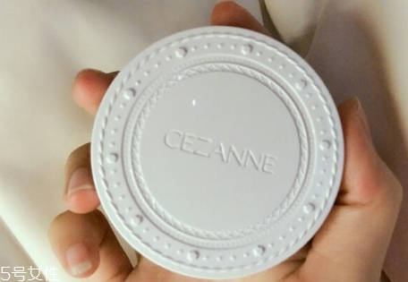 cezanne倩麗粉餅和canmake棉花糖哪個好 cezanne倩麗粉餅和canmake棉花糖哪個好