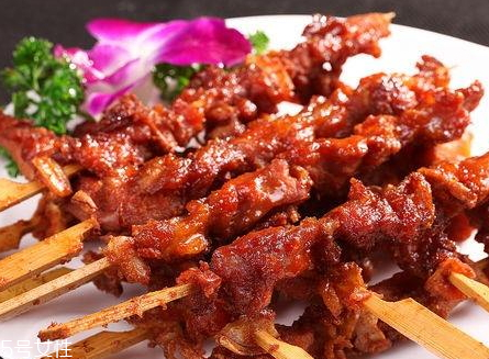 雞脆骨是哪個(gè)部位 食譜大全 雞脆骨是哪個(gè)部位 食譜大全