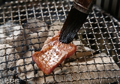 自己烤肉怎么烤好吃又不燒焦 自己烤肉怎么烤好吃又不燒焦
