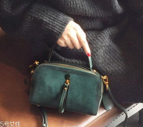 迷你包包什么款式好看？時髦精都在拎它
