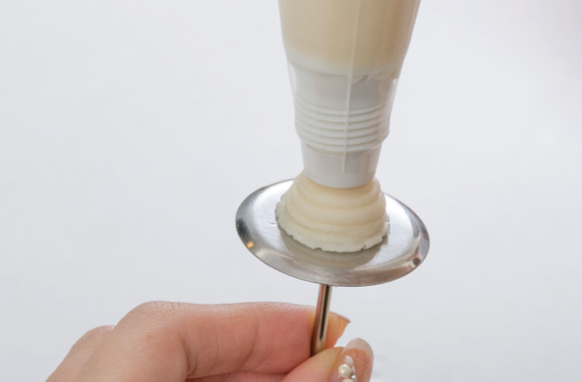 韓式裱花教學(xué) 韓式裱花基礎(chǔ)擠花動(dòng)作 韓式裱花教學(xué) 韓式裱花基礎(chǔ)擠花動(dòng)作