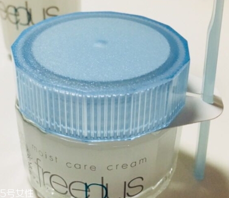 freeplus芙麗芳絲面霜怎么用？