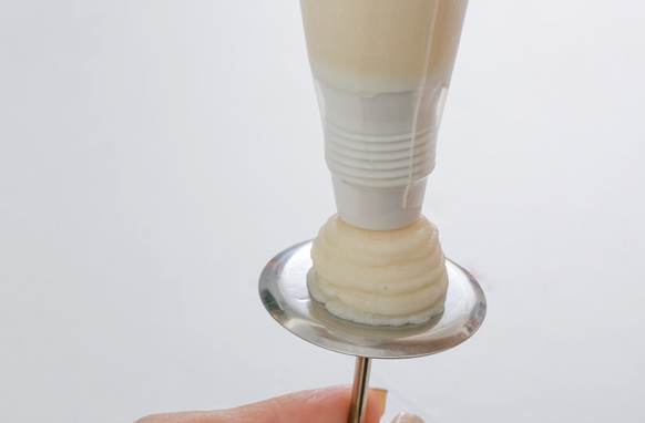 韓式裱花教學(xué) 韓式裱花基礎(chǔ)擠花動(dòng)作 韓式裱花教學(xué) 韓式裱花基礎(chǔ)擠花動(dòng)作