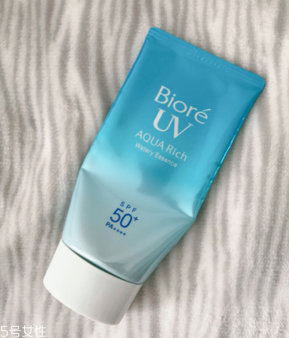 黛珂白檀防曬乳和黛珂ag防曬乳哪個好 黛珂白檀防曬乳和黛珂ag防曬乳哪個好