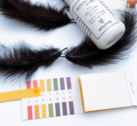 sisley希思黎和雅詩蘭黛哪個好？