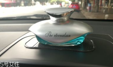 普通香水可以代替車載香水嗎？不可直接噴灑