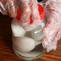 皮蛋和咸鴨蛋的區(qū)別 在家腌制好簡單 皮蛋和咸鴨蛋的區(qū)別 在家腌制好簡單