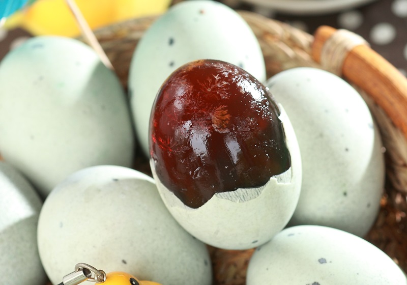 皮蛋和咸鴨蛋的區(qū)別 在家腌制好簡單 皮蛋和咸鴨蛋的區(qū)別 在家腌制好簡單