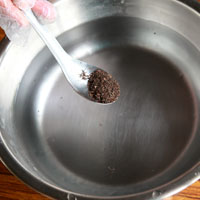 皮蛋和咸鴨蛋的區(qū)別 在家腌制好簡單 皮蛋和咸鴨蛋的區(qū)別 在家腌制好簡單