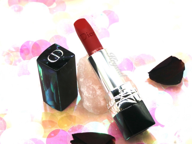 迪奧999口紅啞光好看還是亮紅 迪奧999啞光和滋潤對比區(qū)別 迪奧999口紅啞光好看還是亮紅 迪奧999啞光和滋潤對比區(qū)別