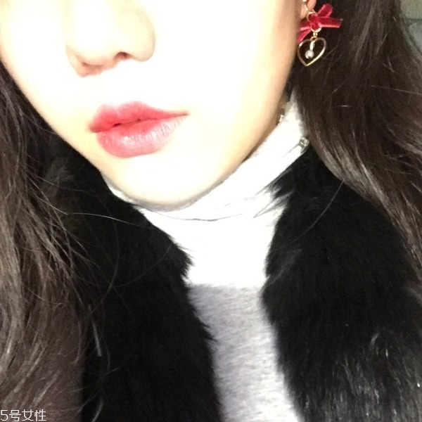 迪奧口紅999適合日常素顏嗎 人手必備的一支口紅 迪奧口紅999適合日常素顏嗎 人手必備的一支口紅