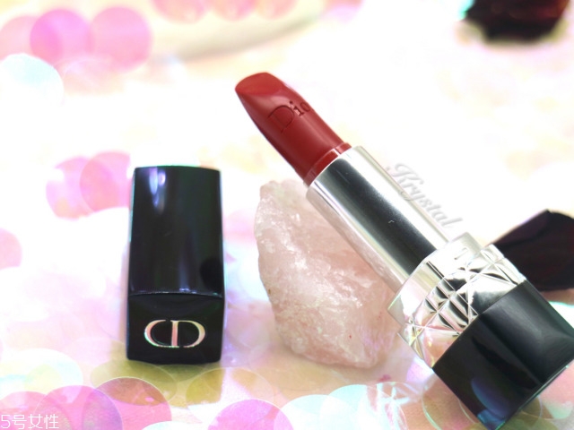迪奧999口紅啞光好看還是亮紅 迪奧999啞光和滋潤對比區(qū)別 迪奧999口紅啞光好看還是亮紅 迪奧999啞光和滋潤對比區(qū)別