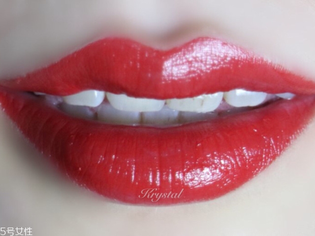 迪奧999口紅啞光好看還是亮紅 迪奧999啞光和滋潤對比區(qū)別 迪奧999口紅啞光好看還是亮紅 迪奧999啞光和滋潤對比區(qū)別
