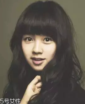 寬額頭適合什么劉海？2018額頭寬劉海圖片