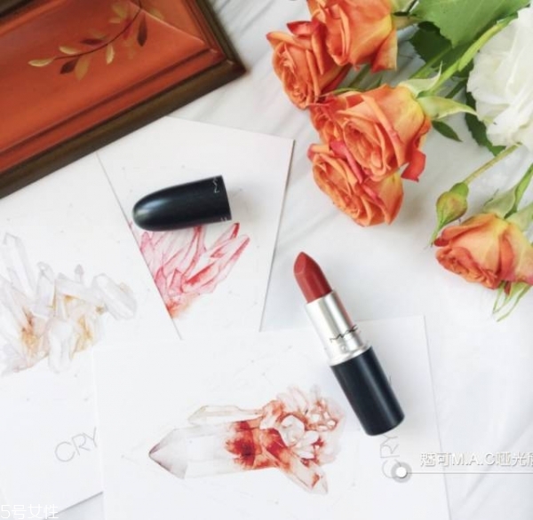 第一次買(mǎi)口紅買(mǎi)什么牌子 給你最靚麗的裝扮 第一次買(mǎi)口紅買(mǎi)什么牌子 給你最靚麗的裝扮