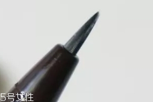 液體眉筆有什么缺點(diǎn)？不易操作不適合新手