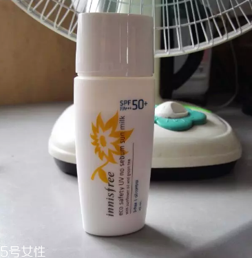 悅詩風(fēng)吟自然關(guān)愛控油防曬乳怎么樣 控油輕薄 悅詩風(fēng)吟自然關(guān)愛控油防曬乳怎么樣 控油輕薄