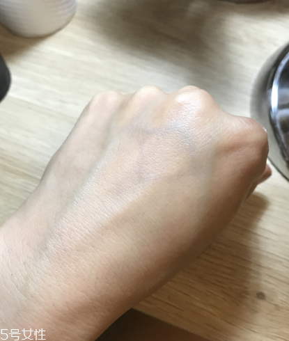 mecca防曬霜好用嗎 可做妝前的防曬霜 mecca防曬霜好用嗎 可做妝前的防曬霜