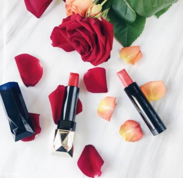 第一次買(mǎi)口紅買(mǎi)什么牌子 給你最靚麗的裝扮 第一次買(mǎi)口紅買(mǎi)什么牌子 給你最靚麗的裝扮