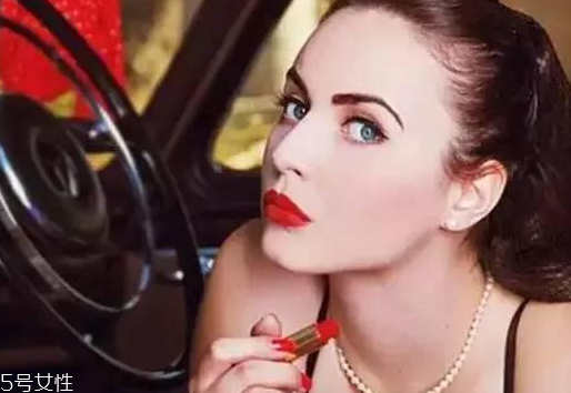 自制口紅的做法 自制口紅有危害 自制口紅的做法 自制口紅有危害