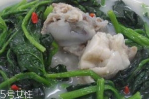 牛肉湯可以放菠菜嗎 牛肉湯可以放菠菜嗎