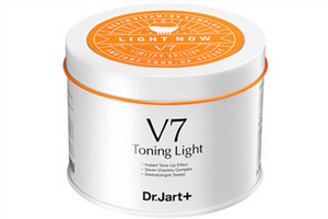 素顏霜和bb霜哪個(gè)效果好 這樣涂素顏霜對(duì)皮膚好 素顏霜和bb霜哪個(gè)效果好 這樣涂素顏霜對(duì)皮膚好