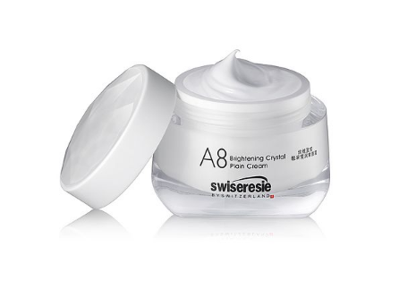 素顏霜和bb霜哪個(gè)效果好 這樣涂素顏霜對(duì)皮膚好 素顏霜和bb霜哪個(gè)效果好 這樣涂素顏霜對(duì)皮膚好