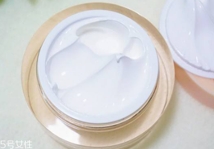 歐萊雅素顏霜價格是多少錢 素顏霜晚上不可以用 歐萊雅素顏霜價格是多少錢 素顏霜晚上不可以用