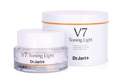 學(xué)生黨適合用什么牌子的素顏霜 用完素顏霜不要忘記卸妝 學(xué)生黨適合用什么牌子的素顏霜 用完素顏霜不要忘記卸妝