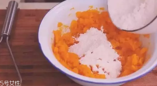 餃子皮怎么做最軟？4個小妙招讓餃子皮又軟又勁道