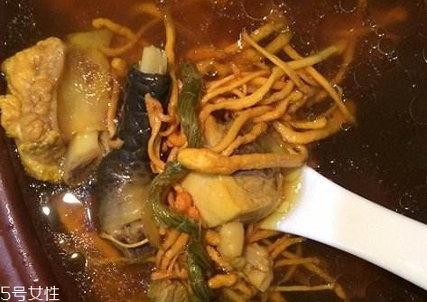 石斛能和西洋參一起吃嗎 石斛能和西洋參一起吃嗎