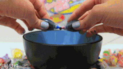 自制口紅怎么才能不脫色 6個(gè)步驟完美打造專屬口紅 自制口紅怎么才能不脫色 6個(gè)步驟完美打造專屬口紅