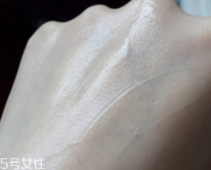 minon乳液適合油皮么？干皮和敏感肌最適合