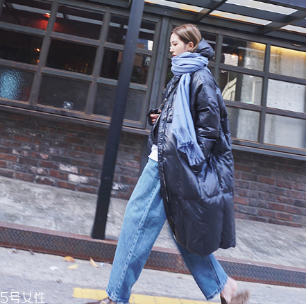 牛仔褲穿著掉色怎么辦？輕度掉色是正常的