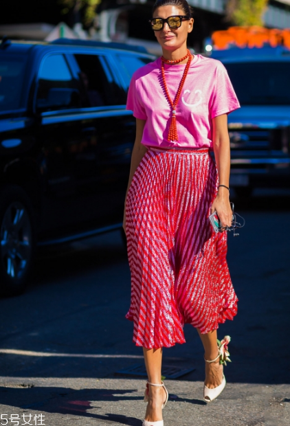 魚嘴高跟鞋怎么搭配？若隱若現(xiàn)的性感趾間