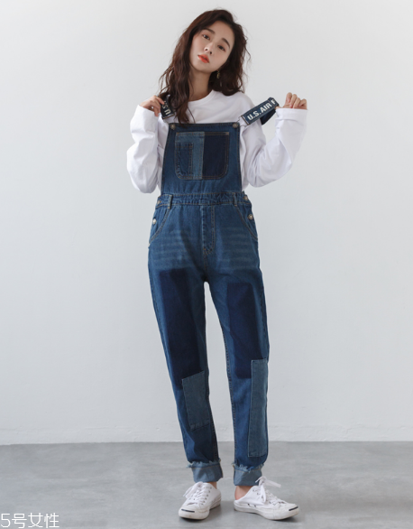 拼色牛仔褲什么樣的好看？這三款最時(shí)髦