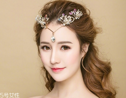 新娘可以自己化妝嗎 2018最美新娘妝容造型 新娘可以自己化妝嗎 2018最美新娘妝容造型