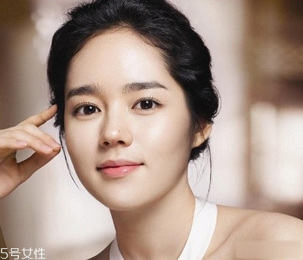 高光用在化妝的哪一步 不會(huì)化妝的妹子新手教程分享 高光用在化妝的哪一步 不會(huì)化妝的妹子新手教程分享