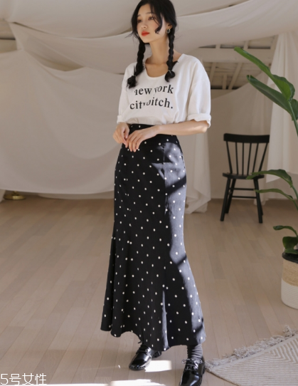 波點裙搭配什么上衣？復(fù)古混搭風(fēng)女王