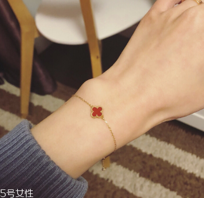 梵克雅寶手鏈真假鑒別 教你一眼認(rèn)出a貨 梵克雅寶手鏈真假鑒別 教你一眼認(rèn)出a貨