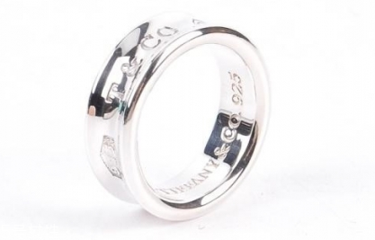 tiffany蒂芙尼項(xiàng)鏈真假辨別 剁手也要買的經(jīng)典款 tiffany蒂芙尼項(xiàng)鏈真假辨別 剁手也要買的經(jīng)典款