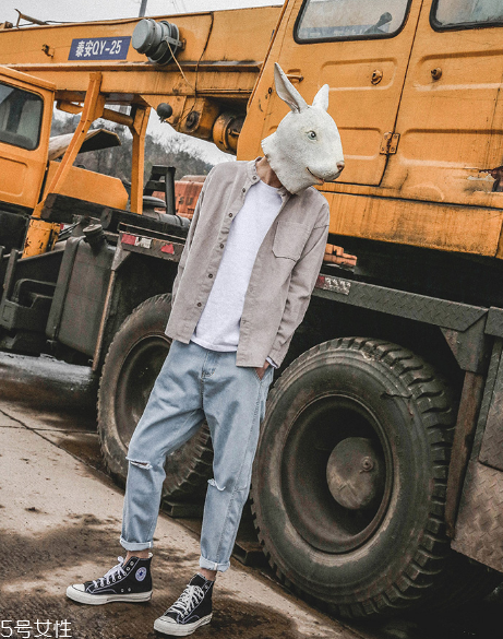 男生怎么穿衣服好看？三款單品幫你加分