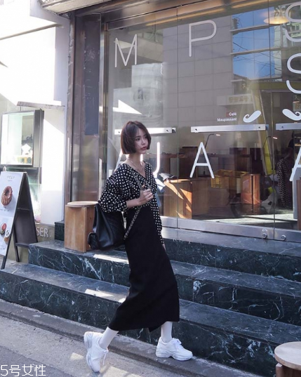 春天穿什么長(zhǎng)裙好看？這幾款助你魅力激增